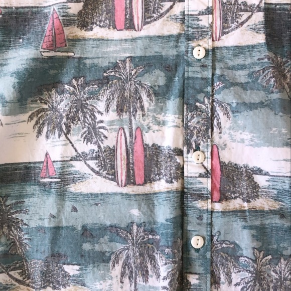 Hawaiian shirt - Picture 3 of 4